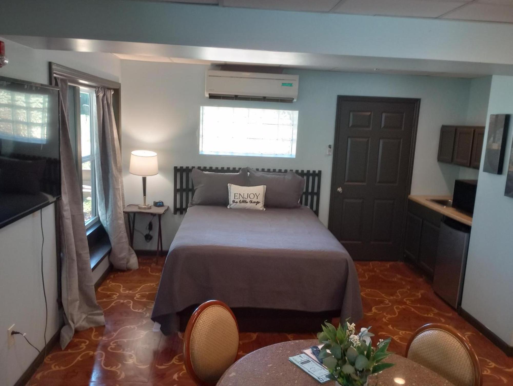 Elk River Hotel & Cafe Sutton Dış mekan fotoğraf